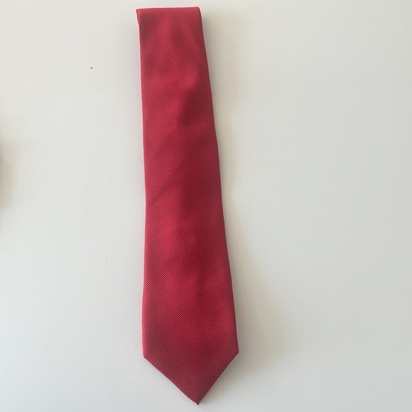 Red Solid Silk Club Room Tie - Picture 8 of 8